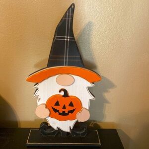 HALLOWEEN Wooden Gnome Pumpkin Table Top Decoration Decor NWT